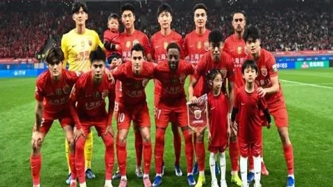 重温辉煌时刻！皇马官方荣耀展播C罗451球传奇，四次欧冠荣耀加冕，西甲焦点直播不容错过！